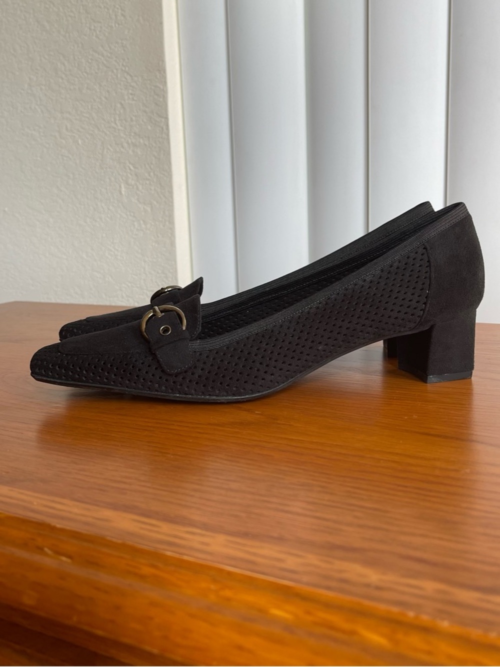 Stuart Weitzman Fairfield Ultrasuede Perforated Loafer Heels Black Size 8.5N - Picture 2 of 16